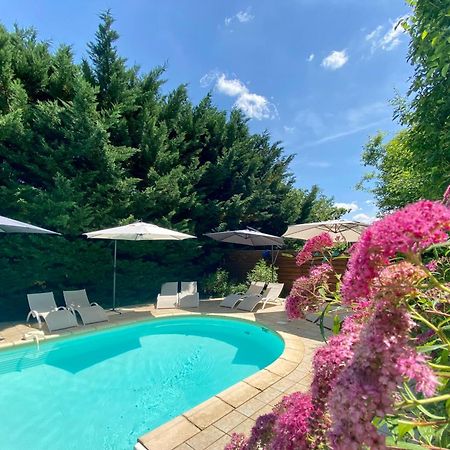 O Clair De Lune Au Coeur De Sarlat - Chambres Climatisees - Parking Prive - Piscine Chauffee - Spa Et Massages Exterior foto