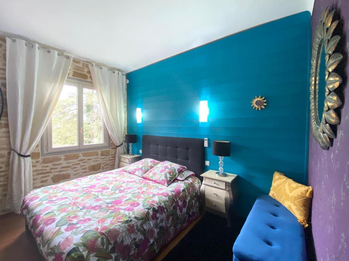 O Clair De Lune Au Coeur De Sarlat - Chambres Climatisees - Parking Prive - Piscine Chauffee - Spa Et Massages Exterior foto