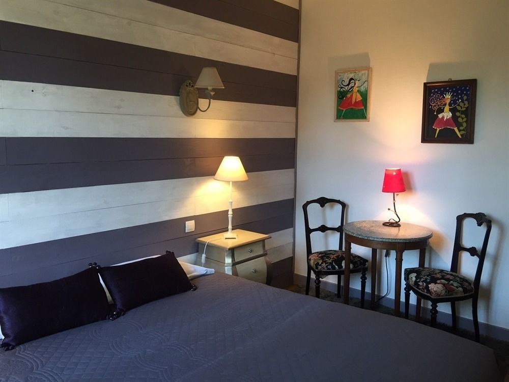 O Clair De Lune Au Coeur De Sarlat - Chambres Climatisees - Parking Prive - Piscine Chauffee - Spa Et Massages Exterior foto