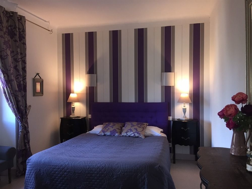 O Clair De Lune Au Coeur De Sarlat - Chambres Climatisees - Parking Prive - Piscine Chauffee - Spa Et Massages Exterior foto