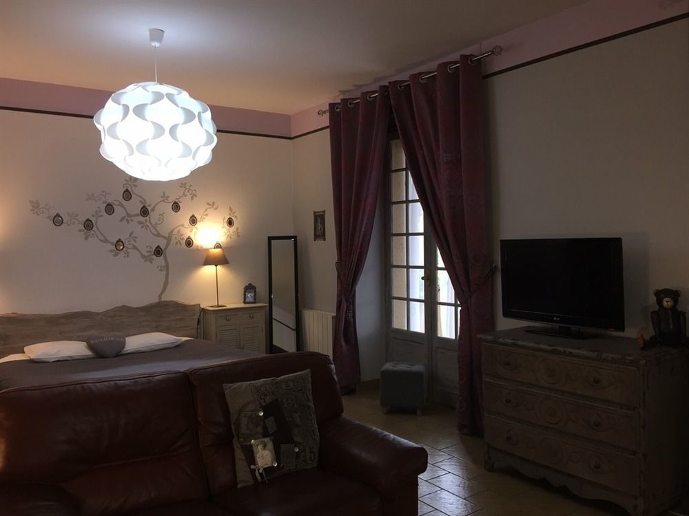 O Clair De Lune Au Coeur De Sarlat - Chambres Climatisees - Parking Prive - Piscine Chauffee - Spa Et Massages Exterior foto