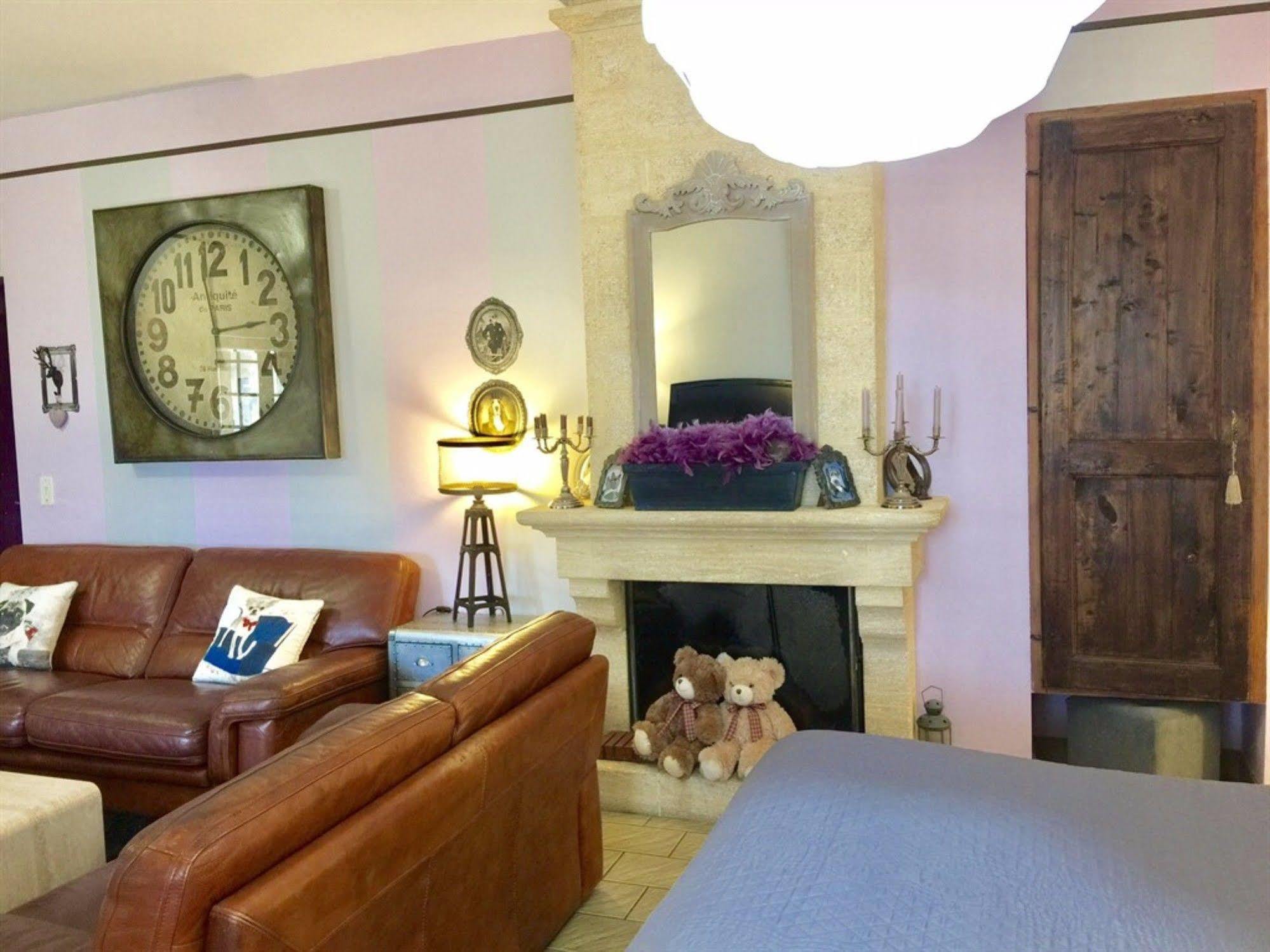 O Clair De Lune Au Coeur De Sarlat - Chambres Climatisees - Parking Prive - Piscine Chauffee - Spa Et Massages Exterior foto