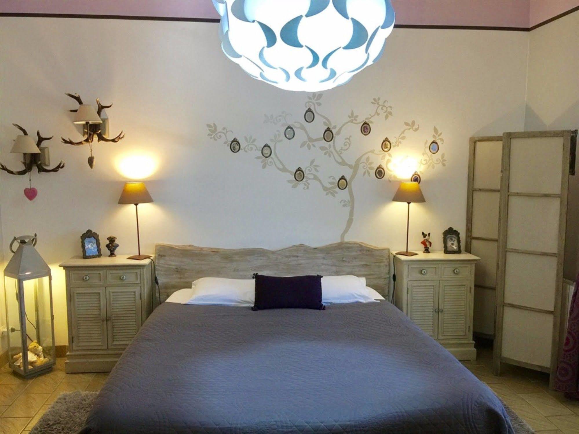 O Clair De Lune Au Coeur De Sarlat - Chambres Climatisees - Parking Prive - Piscine Chauffee - Spa Et Massages Exterior foto