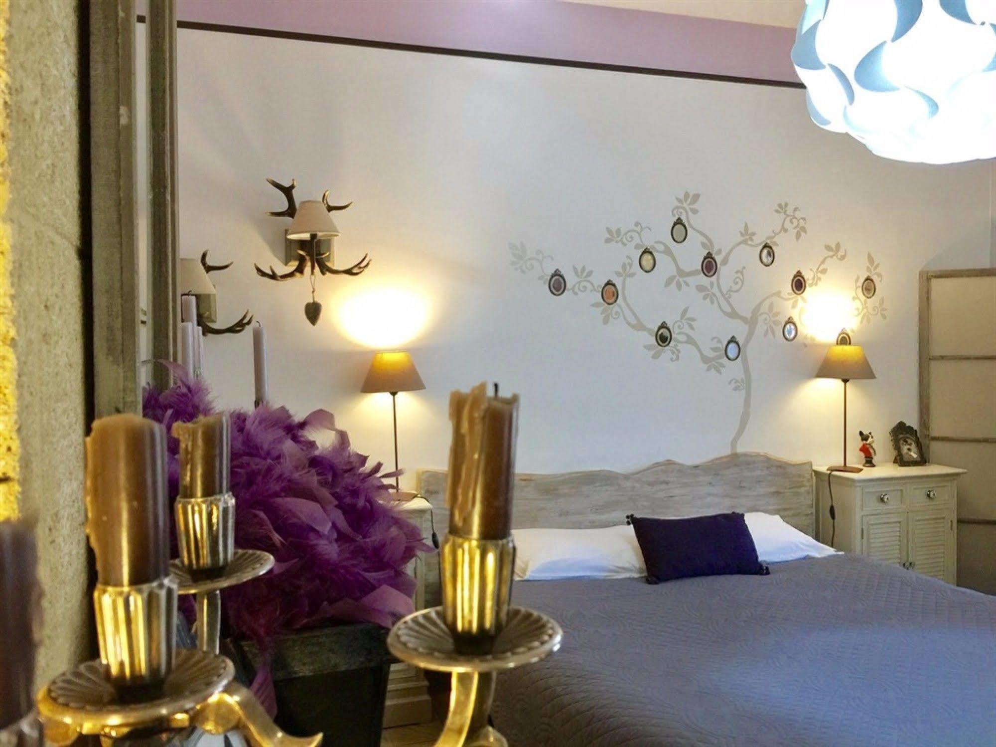 O Clair De Lune Au Coeur De Sarlat - Chambres Climatisees - Parking Prive - Piscine Chauffee - Spa Et Massages Exterior foto
